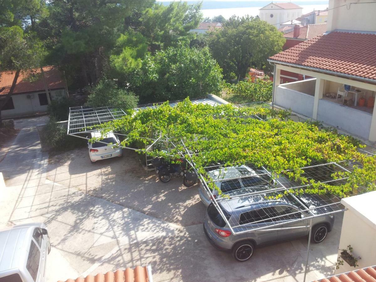 Apartmani Rukonic Aleksandar Nerezine Exterior photo