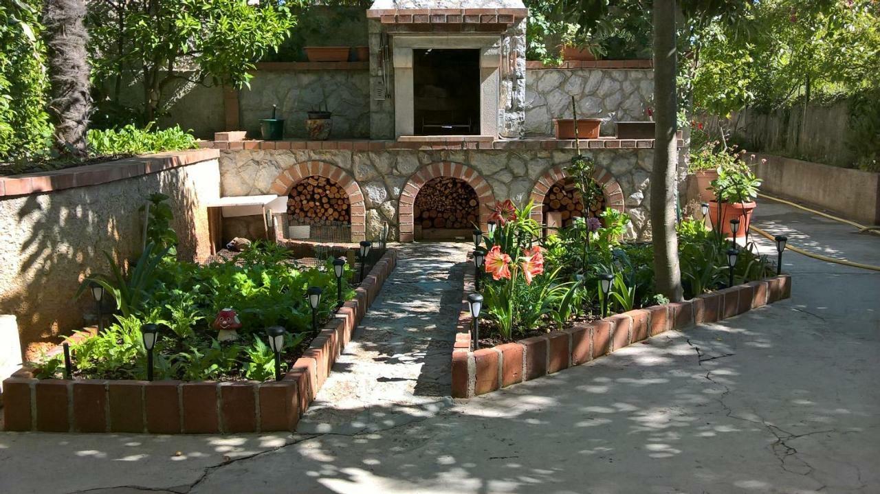 Apartmani Rukonic Aleksandar Nerezine Exterior photo